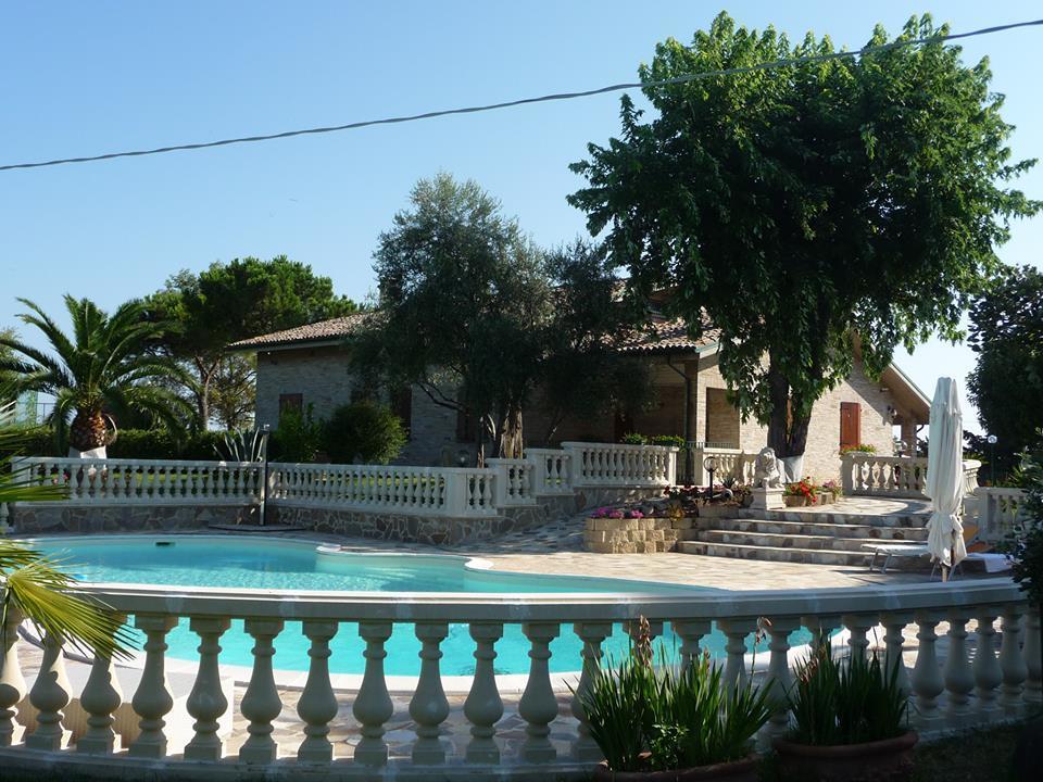 Country House Resort Villa Giardino Degli Eventi Fano Exterior photo