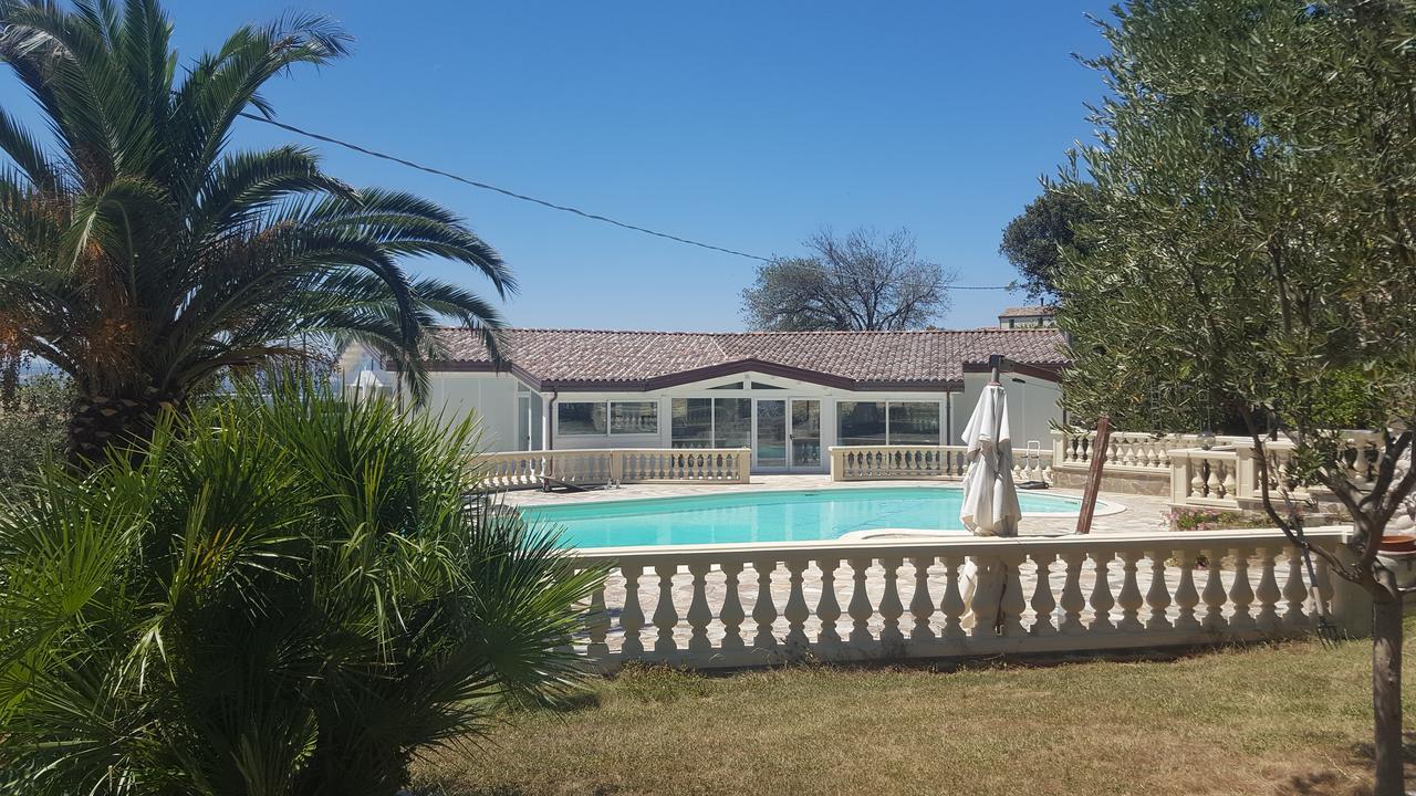 Country House Resort Villa Giardino Degli Eventi Fano Exterior photo