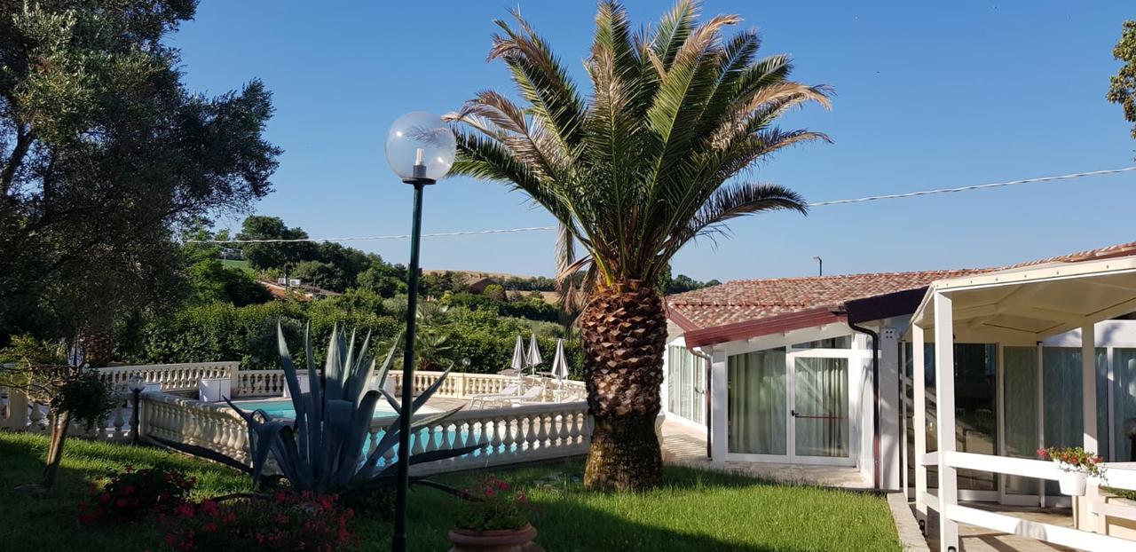 Country House Resort Villa Giardino Degli Eventi Fano Exterior photo