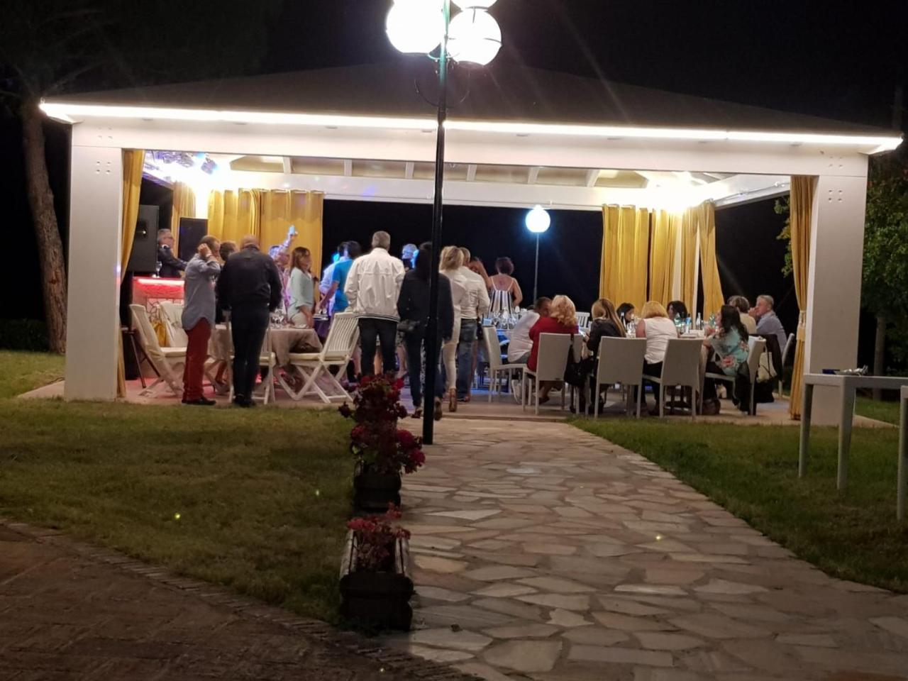 Country House Resort Villa Giardino Degli Eventi Fano Exterior photo